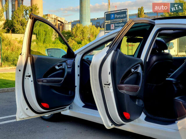 Белый Хендай Азера, объемом двигателя 3 л и пробегом 167 тыс. км за 9900 $, фото 17 на Automoto.ua