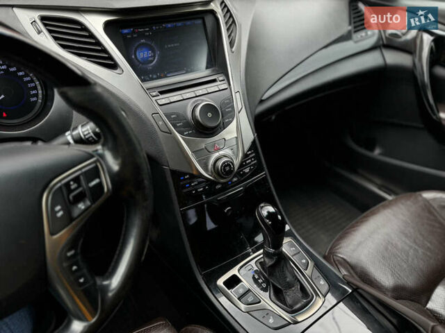 Білий Хендай Азера, об'ємом двигуна 3 л та пробігом 189 тис. км за 8200 $, фото 29 на Automoto.ua