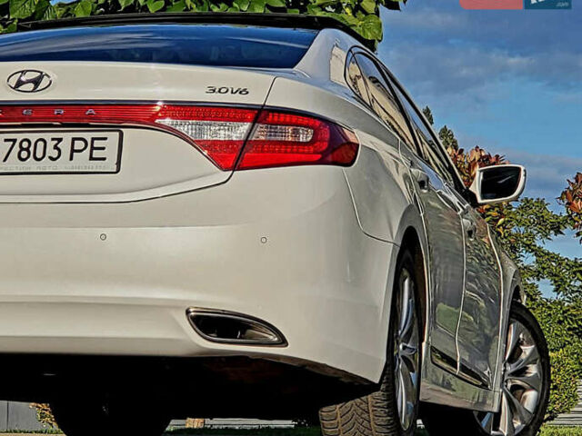 Белый Хендай Азера, объемом двигателя 3 л и пробегом 167 тыс. км за 9900 $, фото 12 на Automoto.ua