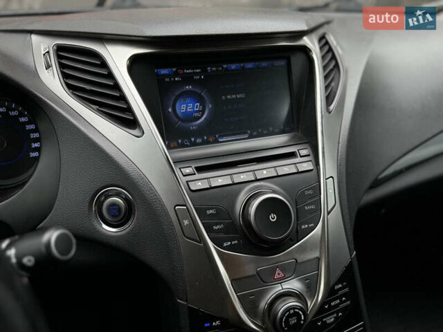 Білий Хендай Азера, об'ємом двигуна 3 л та пробігом 189 тис. км за 8200 $, фото 31 на Automoto.ua