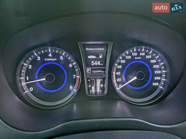 Белый Хендай Азера, объемом двигателя 3 л и пробегом 167 тыс. км за 9900 $, фото 37 на Automoto.ua