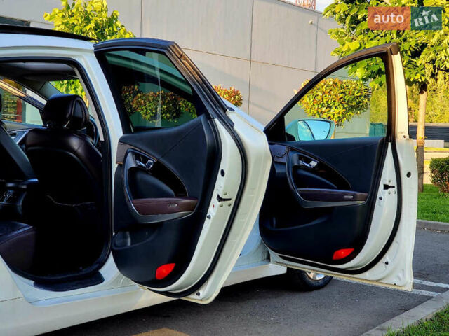 Белый Хендай Азера, объемом двигателя 3 л и пробегом 167 тыс. км за 9900 $, фото 18 на Automoto.ua