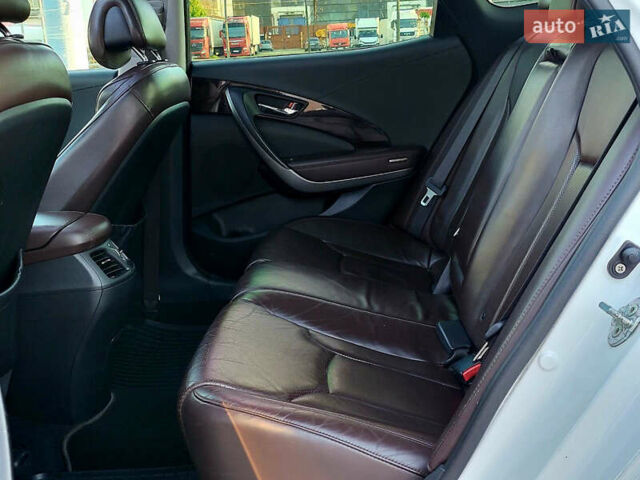 Белый Хендай Азера, объемом двигателя 3 л и пробегом 167 тыс. км за 9900 $, фото 24 на Automoto.ua