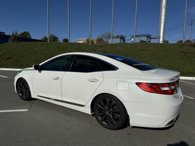 Білий Хендай Азера, об'ємом двигуна 3 л та пробігом 188 тис. км за 8500 $, фото 5 на Automoto.ua