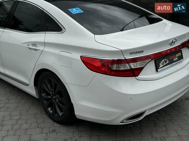 Білий Хендай Азера, об'ємом двигуна 3 л та пробігом 189 тис. км за 8200 $, фото 13 на Automoto.ua