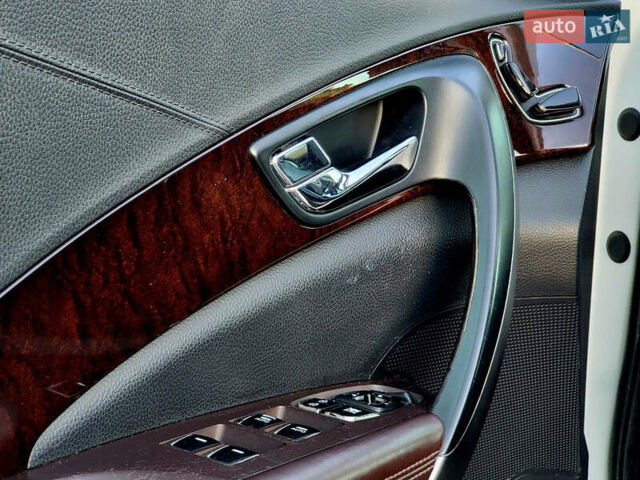 Белый Хендай Азера, объемом двигателя 3 л и пробегом 167 тыс. км за 9900 $, фото 19 на Automoto.ua