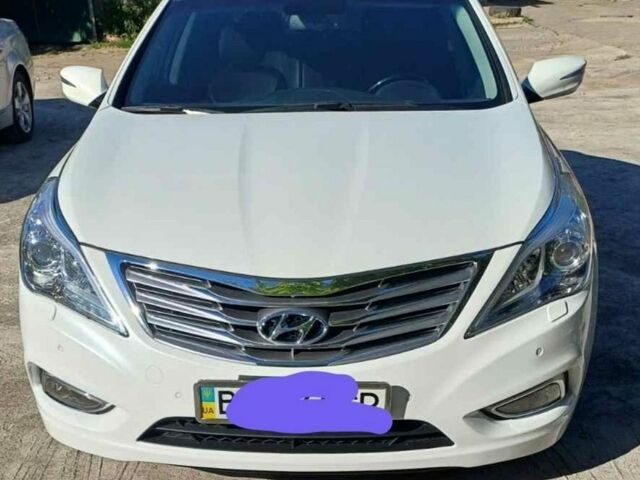 Білий Хендай Азера, об'ємом двигуна 3 л та пробігом 46 тис. км за 12000 $, фото 3 на Automoto.ua
