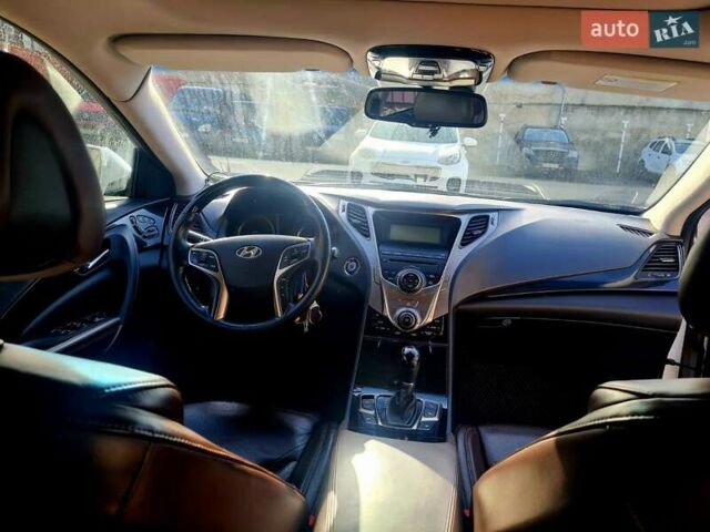 Белый Хендай Азера, объемом двигателя 3 л и пробегом 105 тыс. км за 11000 $, фото 20 на Automoto.ua