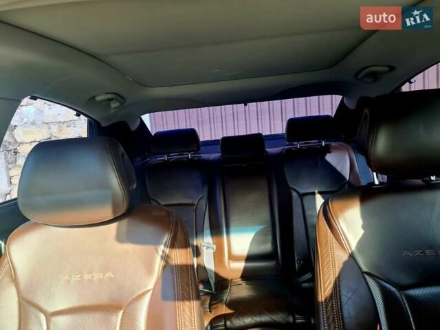 Белый Хендай Азера, объемом двигателя 3 л и пробегом 105 тыс. км за 11000 $, фото 19 на Automoto.ua