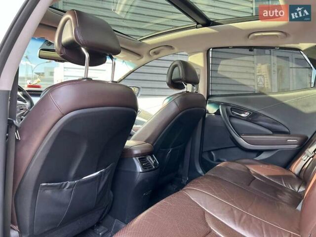 Белый Хендай Азера, объемом двигателя 3 л и пробегом 173 тыс. км за 13499 $, фото 16 на Automoto.ua