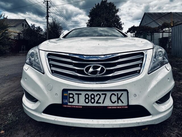 Белый Хендай Азера, объемом двигателя 3 л и пробегом 120 тыс. км за 10500 $, фото 8 на Automoto.ua