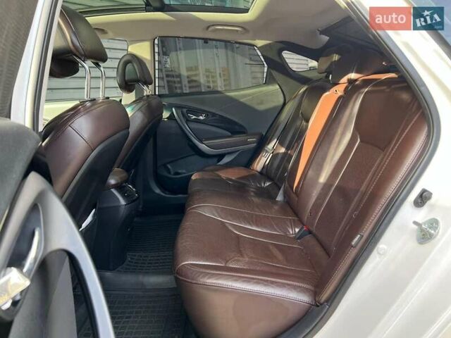 Белый Хендай Азера, объемом двигателя 3 л и пробегом 173 тыс. км за 13499 $, фото 26 на Automoto.ua