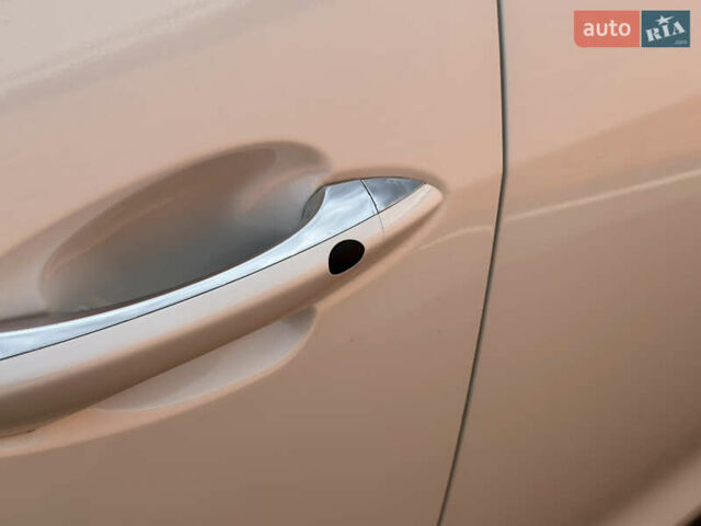 Белый Хендай Азера, объемом двигателя 3 л и пробегом 120 тыс. км за 11500 $, фото 35 на Automoto.ua