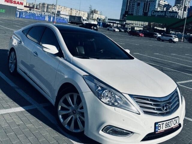 Белый Хендай Азера, объемом двигателя 3 л и пробегом 120 тыс. км за 10500 $, фото 19 на Automoto.ua