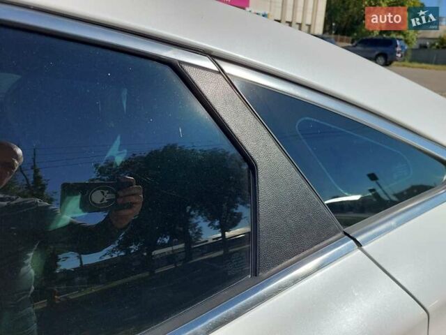Белый Хендай Азера, объемом двигателя 3.3 л и пробегом 164 тыс. км за 11000 $, фото 10 на Automoto.ua