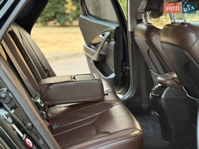 Черный Хендай Азера, объемом двигателя 3.3 л и пробегом 189 тыс. км за 9800 $, фото 12 на Automoto.ua