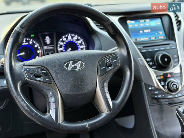 Черный Хендай Азера, объемом двигателя 3.3 л и пробегом 189 тыс. км за 9800 $, фото 22 на Automoto.ua