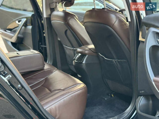 Черный Хендай Азера, объемом двигателя 3.3 л и пробегом 189 тыс. км за 9800 $, фото 15 на Automoto.ua