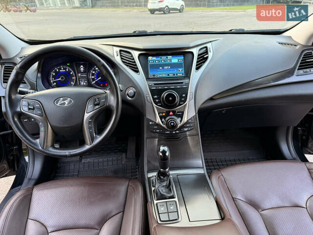 Черный Хендай Азера, объемом двигателя 3.3 л и пробегом 189 тыс. км за 9800 $, фото 21 на Automoto.ua