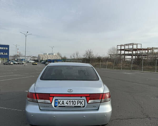 Серый Хендай Азера, объемом двигателя 3.3 л и пробегом 350 тыс. км за 4850 $, фото 2 на Automoto.ua