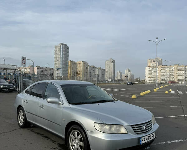 Серый Хендай Азера, объемом двигателя 3.3 л и пробегом 350 тыс. км за 4850 $, фото 12 на Automoto.ua