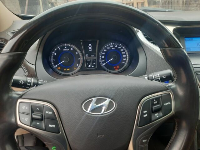 Серый Хендай Азера, объемом двигателя 3 л и пробегом 212 тыс. км за 8500 $, фото 3 на Automoto.ua