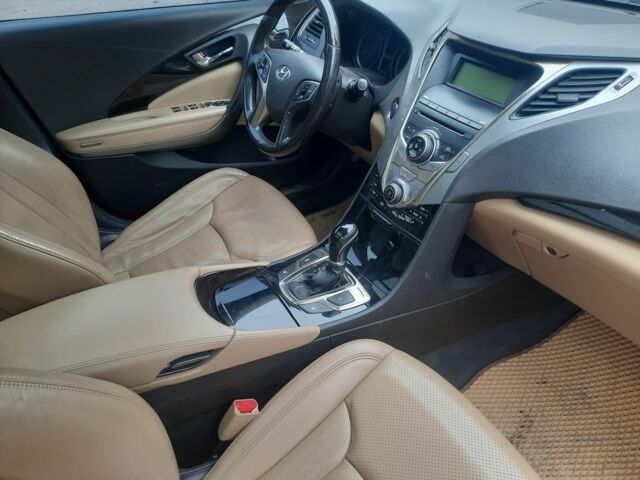 Серый Хендай Азера, объемом двигателя 3 л и пробегом 212 тыс. км за 8500 $, фото 8 на Automoto.ua