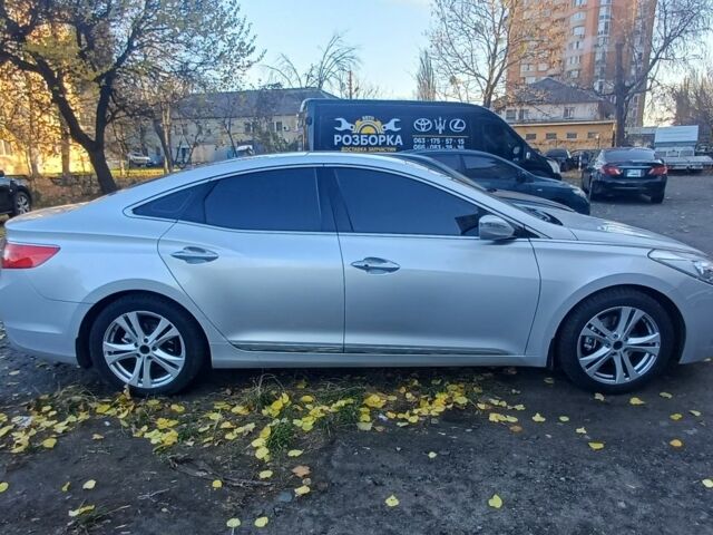 Серый Хендай Азера, объемом двигателя 3 л и пробегом 200 тыс. км за 263 $, фото 5 на Automoto.ua