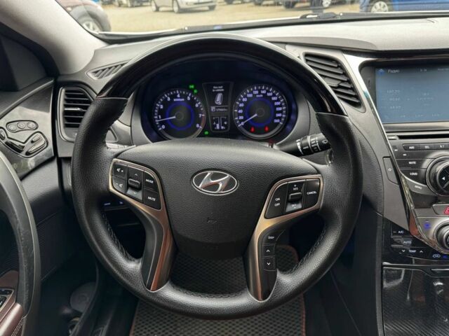 Серый Хендай Азера, объемом двигателя 3 л и пробегом 179 тыс. км за 10500 $, фото 10 на Automoto.ua