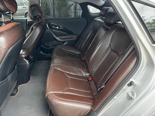 Серый Хендай Азера, объемом двигателя 3 л и пробегом 179 тыс. км за 10500 $, фото 16 на Automoto.ua