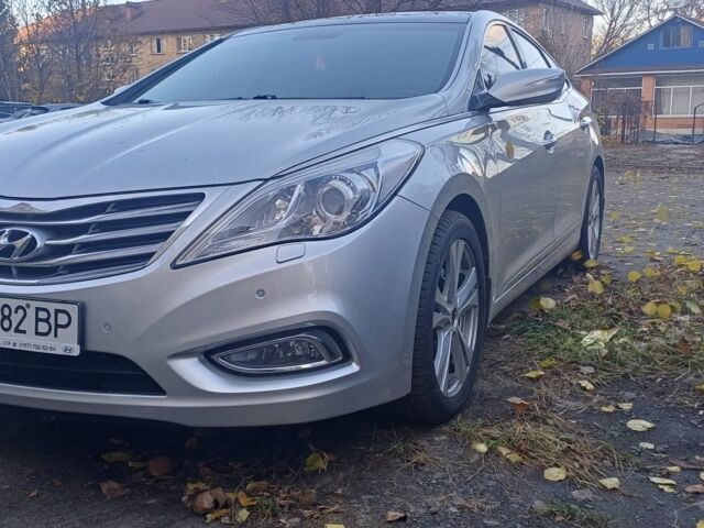 Серый Хендай Азера, объемом двигателя 3 л и пробегом 200 тыс. км за 263 $, фото 2 на Automoto.ua