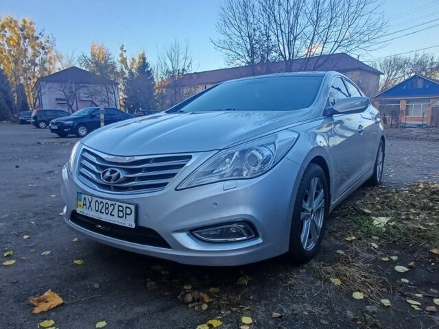 Серый Хендай Азера, объемом двигателя 3 л и пробегом 200 тыс. км за 263 $, фото 7 на Automoto.ua