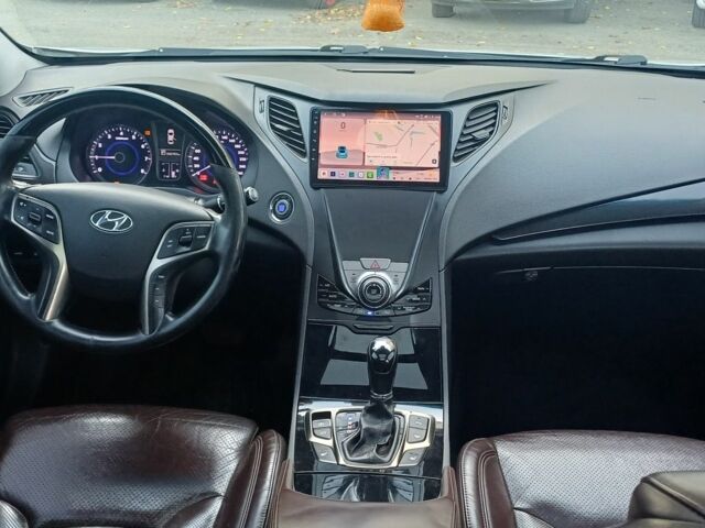 Серый Хендай Азера, объемом двигателя 3 л и пробегом 200 тыс. км за 263 $, фото 21 на Automoto.ua