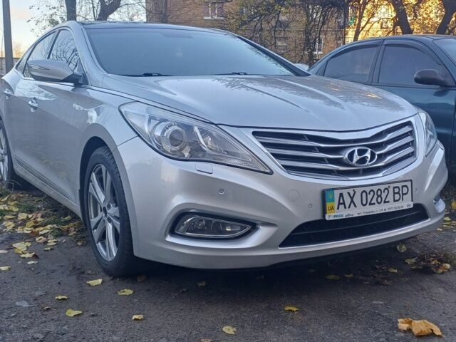 Серый Хендай Азера, объемом двигателя 3 л и пробегом 200 тыс. км за 263 $, фото 1 на Automoto.ua