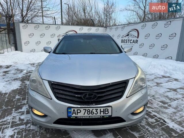 Серый Хендай Азера, объемом двигателя 3 л и пробегом 179 тыс. км за 10500 $, фото 3 на Automoto.ua
