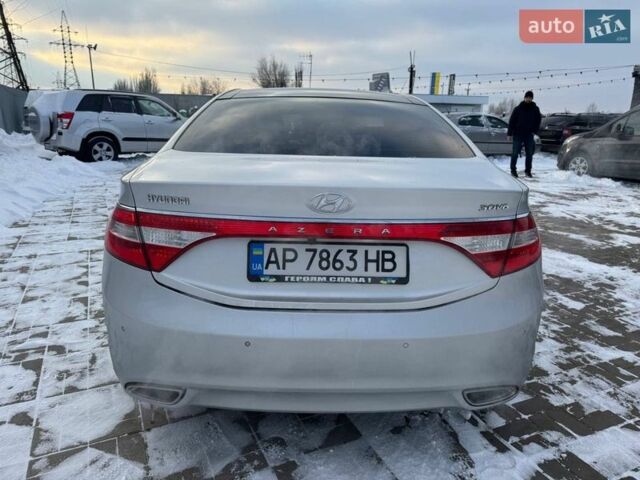 Серый Хендай Азера, объемом двигателя 3 л и пробегом 179 тыс. км за 10500 $, фото 4 на Automoto.ua
