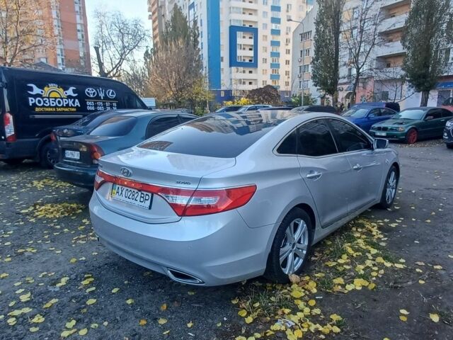 Серый Хендай Азера, объемом двигателя 3 л и пробегом 200 тыс. км за 263 $, фото 9 на Automoto.ua