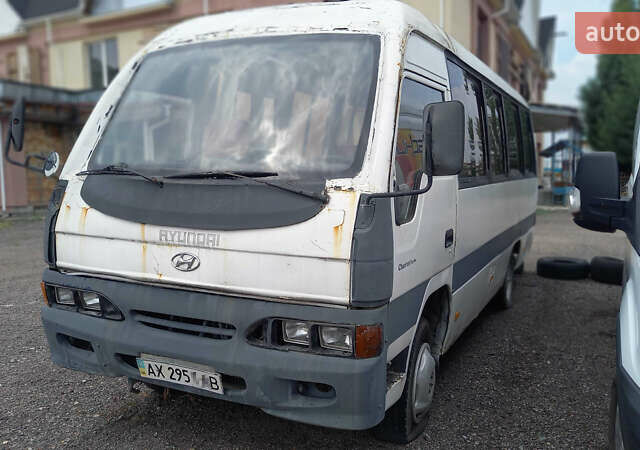 Білий Хендай Хорус, об'ємом двигуна 3.3 л та пробігом 305 тис. км за 2700 $, фото 1 на Automoto.ua