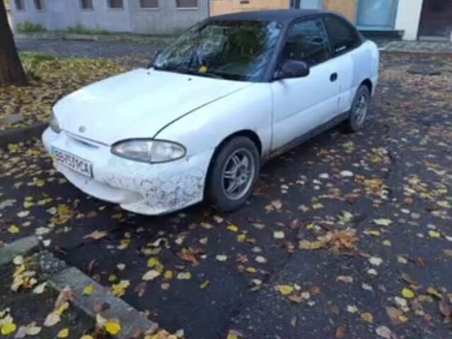 Белый Хендай Купе, объемом двигателя 0 л и пробегом 196 тыс. км за 450 $, фото 5 на Automoto.ua