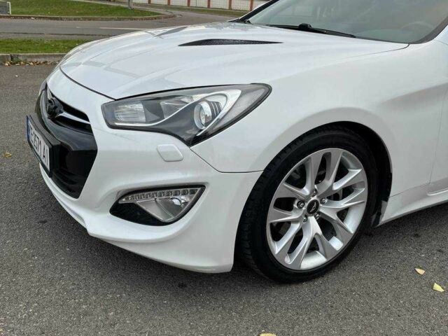 Белый Хендай Купе, объемом двигателя 2 л и пробегом 113 тыс. км за 11500 $, фото 1 на Automoto.ua