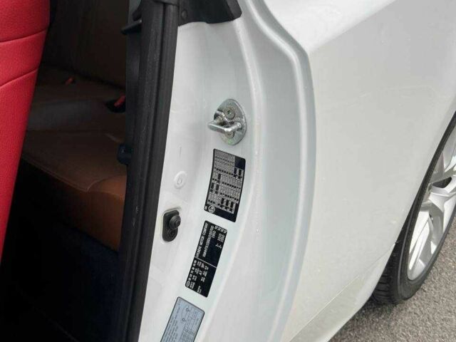 Белый Хендай Купе, объемом двигателя 2 л и пробегом 113 тыс. км за 11500 $, фото 18 на Automoto.ua