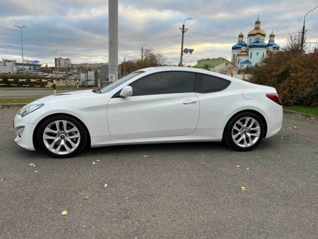 Белый Хендай Купе, объемом двигателя 2 л и пробегом 113 тыс. км за 11500 $, фото 4 на Automoto.ua