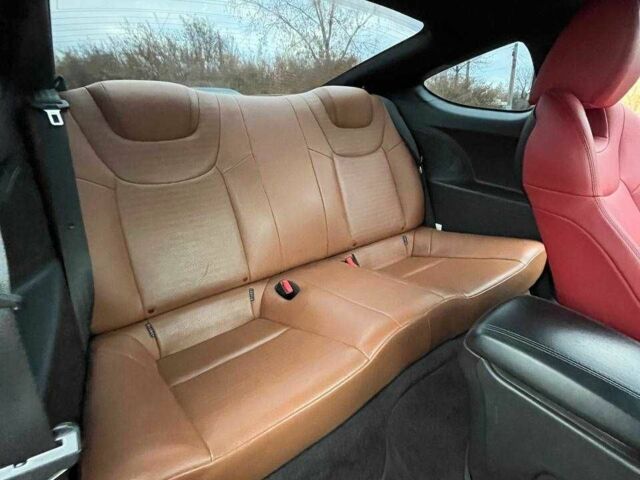 Белый Хендай Купе, объемом двигателя 2 л и пробегом 113 тыс. км за 11500 $, фото 17 на Automoto.ua