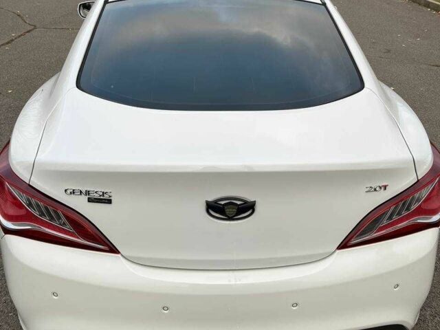 Белый Хендай Купе, объемом двигателя 2 л и пробегом 113 тыс. км за 11500 $, фото 5 на Automoto.ua