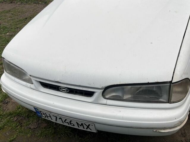 Белый Хендай Купе, объемом двигателя 2 л и пробегом 237 тыс. км за 1000 $, фото 3 на Automoto.ua