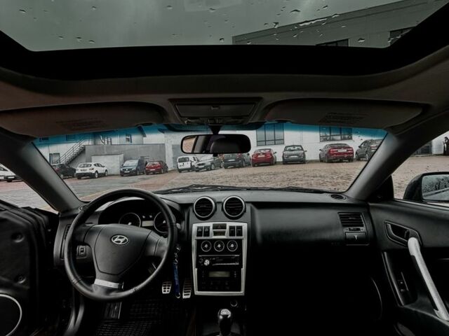 Чорний Хендай Купе, об'ємом двигуна 2 л та пробігом 312 тис. км за 3450 $, фото 6 на Automoto.ua