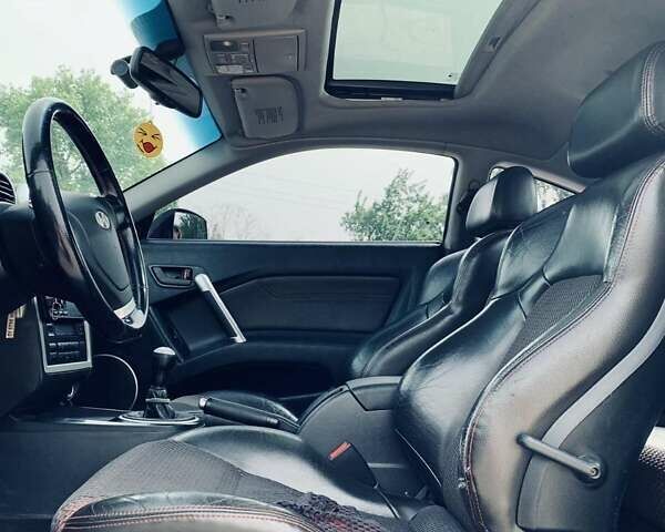 Чорний Хендай Купе, об'ємом двигуна 1.98 л та пробігом 175 тис. км за 4800 $, фото 9 на Automoto.ua