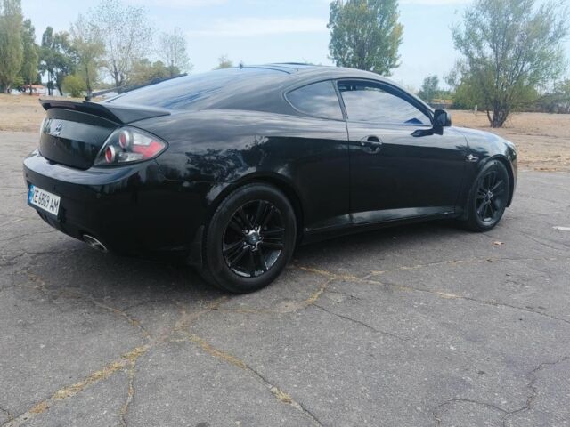 Черный Хендай Купе, объемом двигателя 2 л и пробегом 210 тыс. км за 5800 $, фото 7 на Automoto.ua