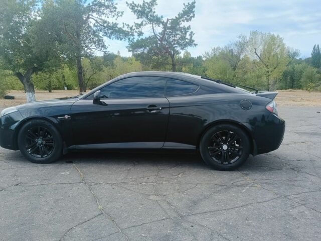 Черный Хендай Купе, объемом двигателя 2 л и пробегом 210 тыс. км за 5800 $, фото 3 на Automoto.ua