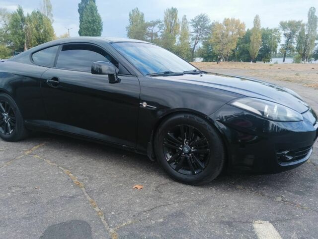 Черный Хендай Купе, объемом двигателя 2 л и пробегом 210 тыс. км за 5800 $, фото 5 на Automoto.ua